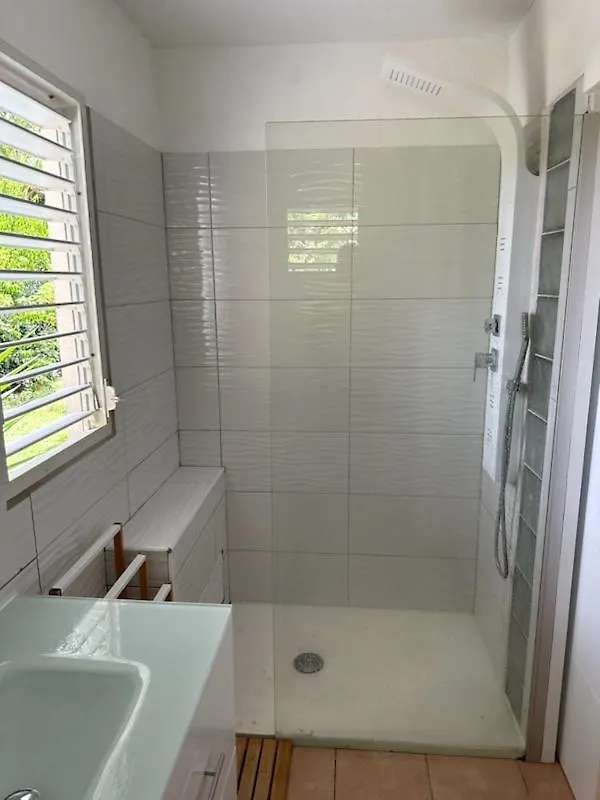 Villa Du Voyageur T4 Avec Jardin Au Gosier Le Gosier  0*, Le Gosier (Grande-Terre)
